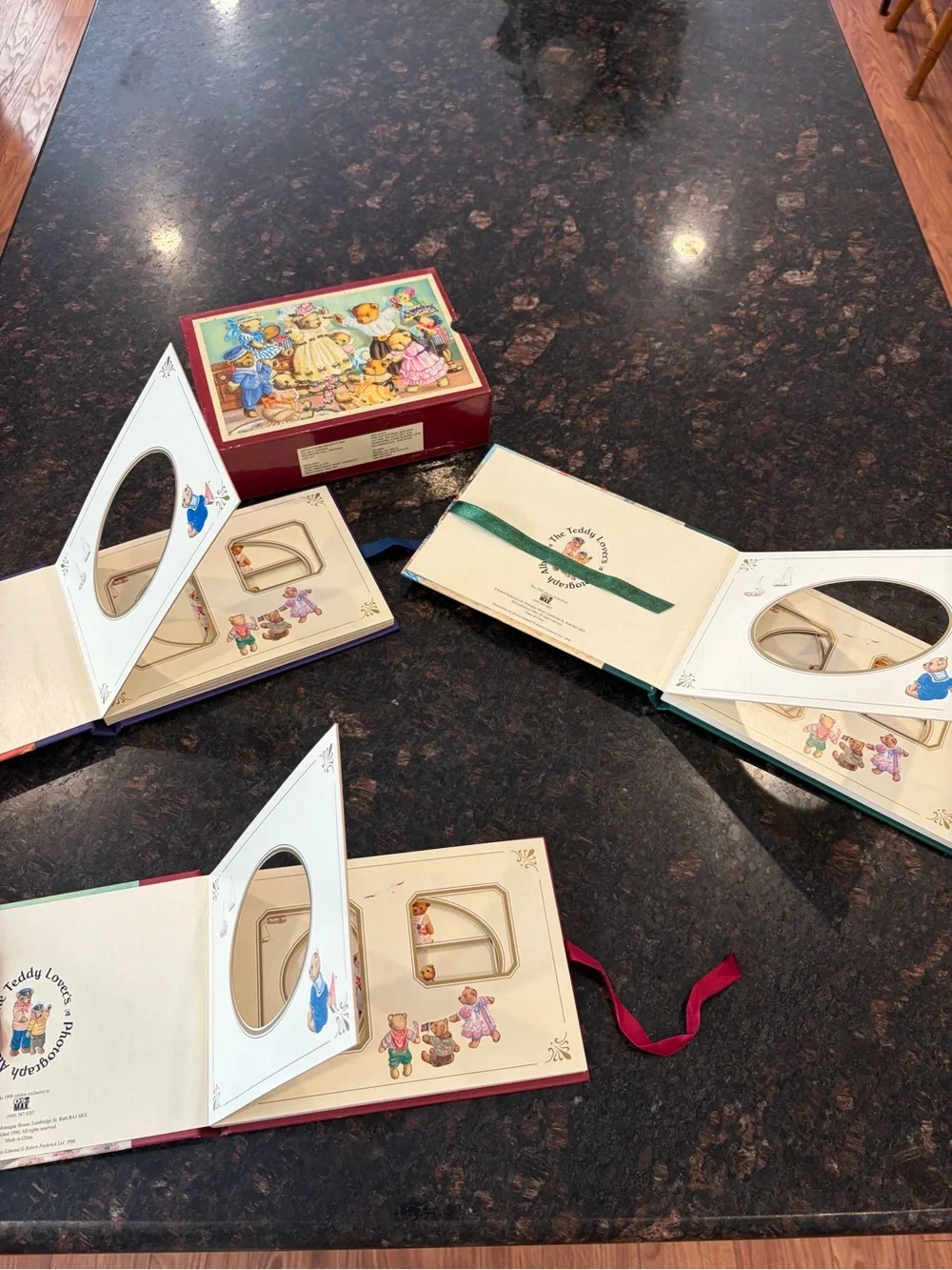 Teddy Bear Dress-Up Puzzle Box - Red Frame